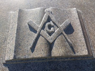 Granite Scripture with Square and Compasses